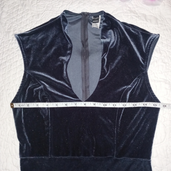 WINDSOR WOMEN'S SLEEVELESS VELVET DRESS SIZE LARGE - Picture 7 of 15